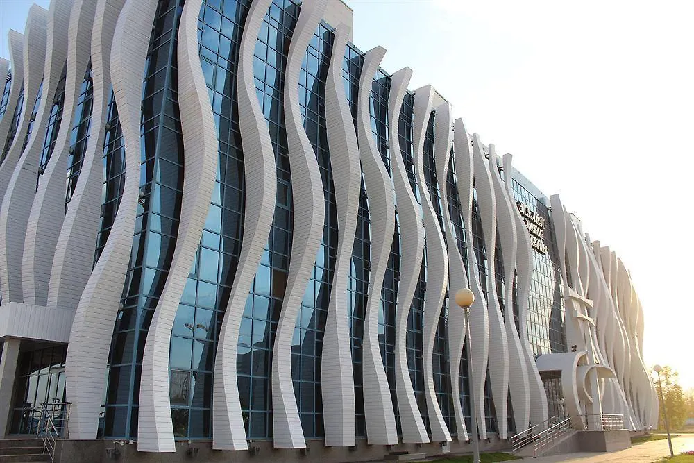 Reikartz Park Astana Ex-Royal Park Hotel & Spa 4*,